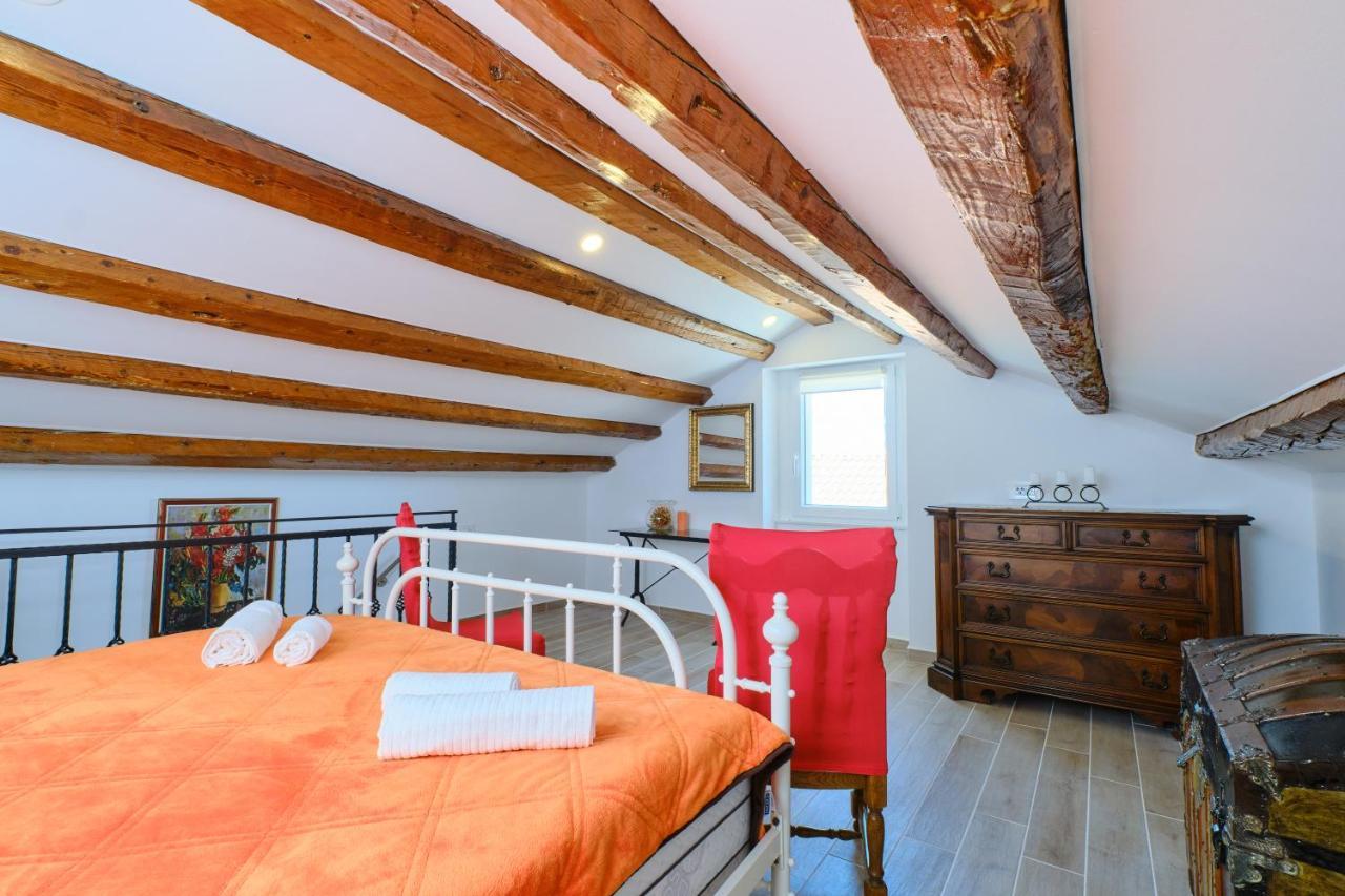 Apartment Kaleta Sveti Jakov ภายนอก รูปภาพ