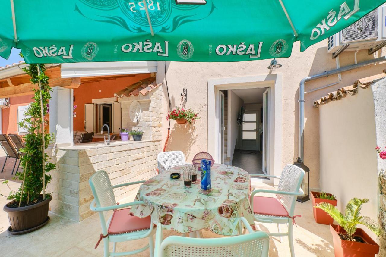 Apartment Kaleta Sveti Jakov ภายนอก รูปภาพ